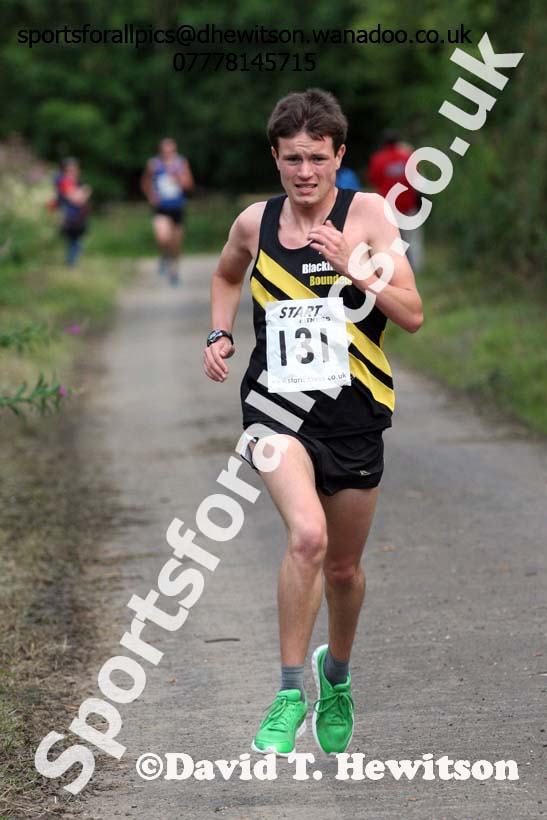 Start of the Morpeth 10k Road Race. Photo: David T. Hewitson/Sports for All Pics